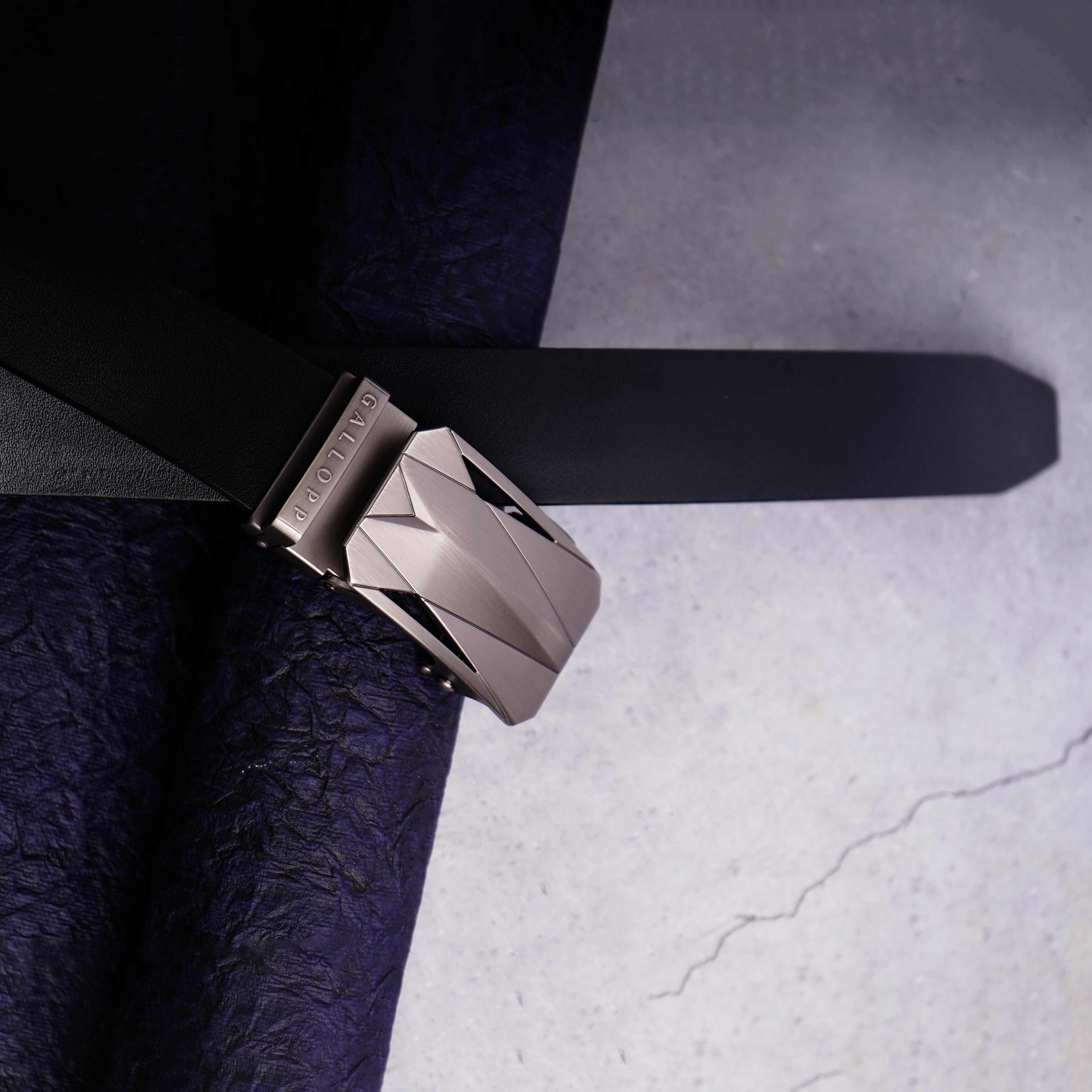 GALLOPP BURLEY Belts For Men Leather Original (Adjustable Fits Up to 44 Inch Waist) Ratchet Straps, Unique Magnetic Auto-lock Buckle Branded Belts For Men Leather Original with PVD coating for anti scratch